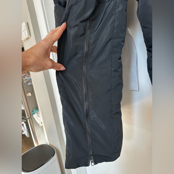 Fabletics Storm Jacket II - Picture 11 of 14